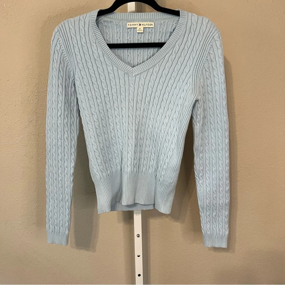 Tommy Hilfiger Women's Light Blue Cable Knit V-Neck Sweater - Picture 1 of 4